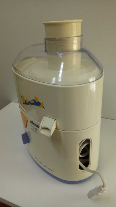 Liquidificadora (Máquina de Sumos) UFESA BRIO! MULTIFRUIT