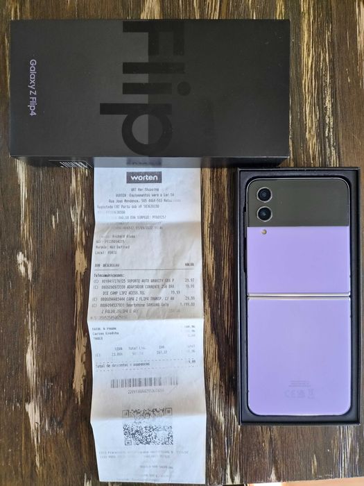 Samsung Galaxy Z Flip4