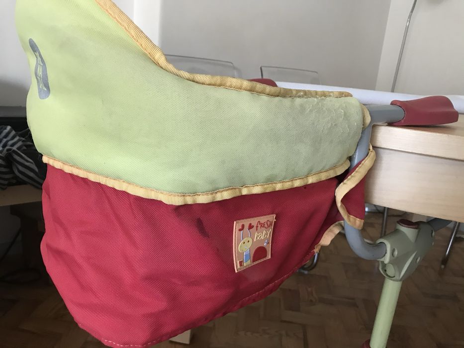 Cadeira de refeição para bebé