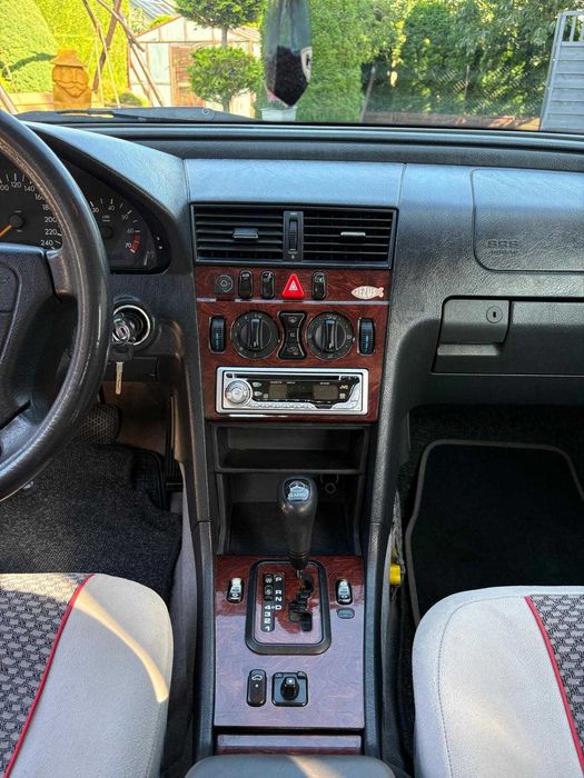 Mercedes-Benz W202