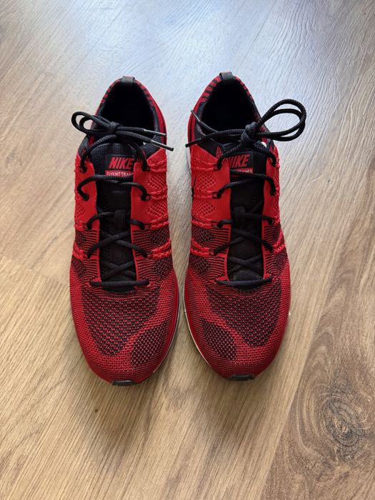 Nike flyknit trainer red czerwone 44