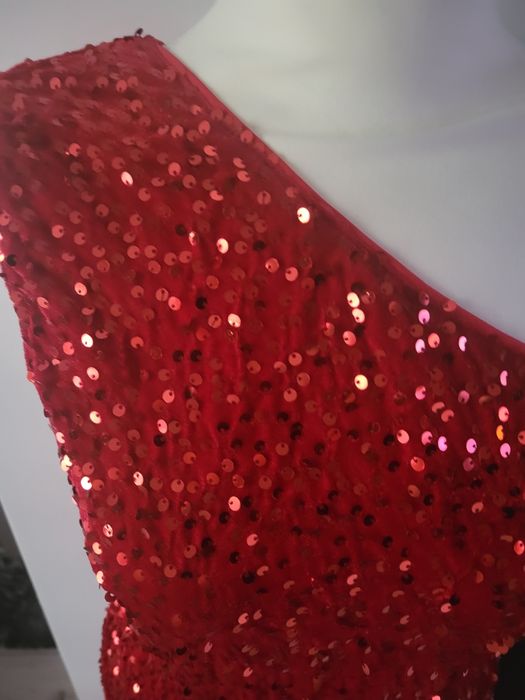 Czerwona cekinowa sukienka asymetryczna na jedno ramię XL-XXL
