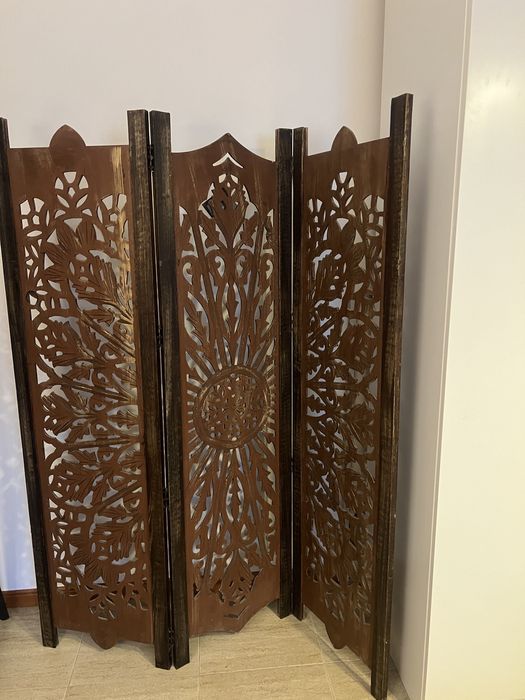 Biombo em madeira