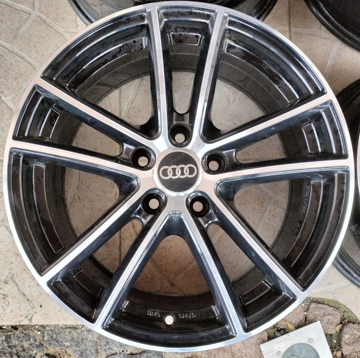 Felgi aluminiowe Audi A3 A4 A6 A8 Q3 Q5 7,5x17 ET45 5x112
