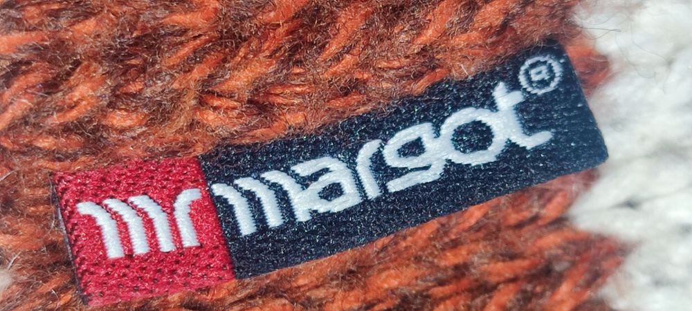 Nowa ładna czapka rozm S -M