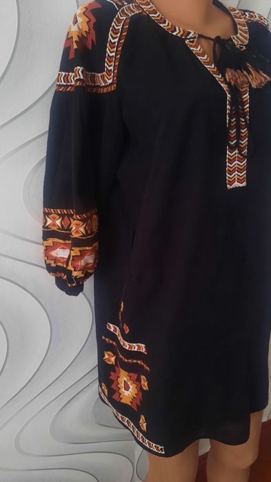 Продам вишиванку.