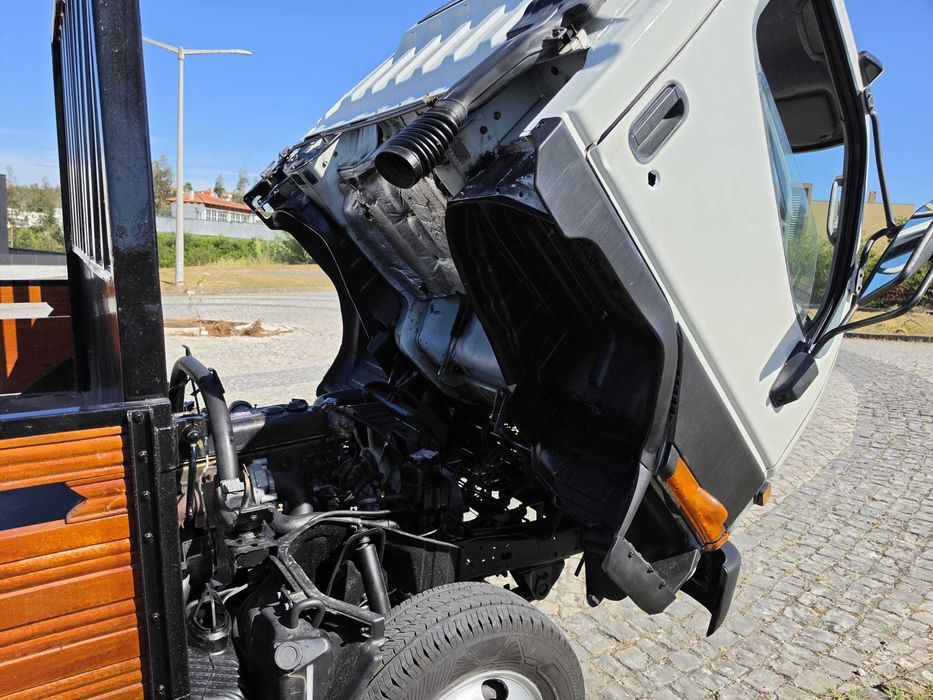 Mitsubishi Canter 3.9 DI-D Turbo 143 CV – 2001