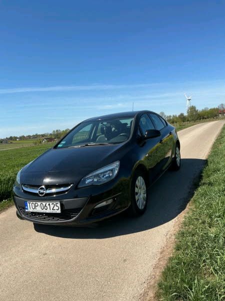 Samochód osobowy Opel Astra  J