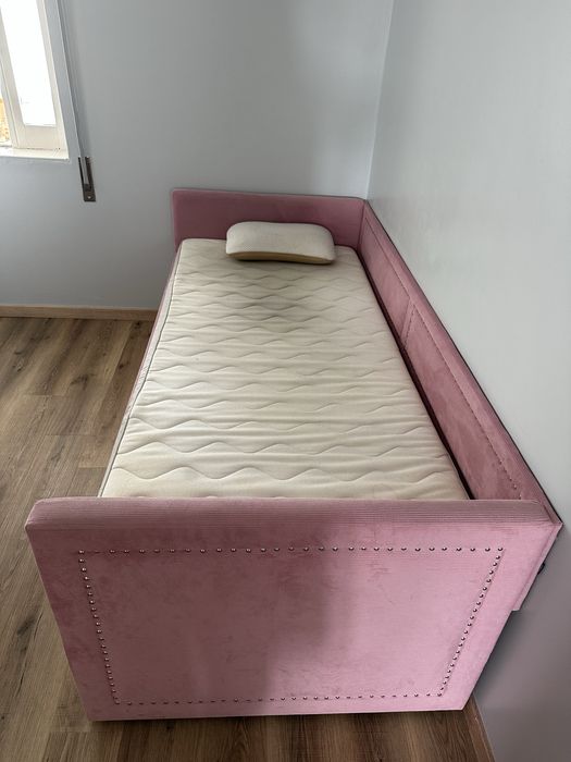 Cama de solteiro com gavetão e colchão de 200x90