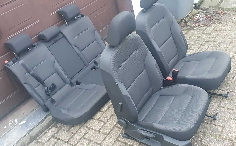 Vw golf 7 variant komplet siedzeń oraz panele drzwiowe