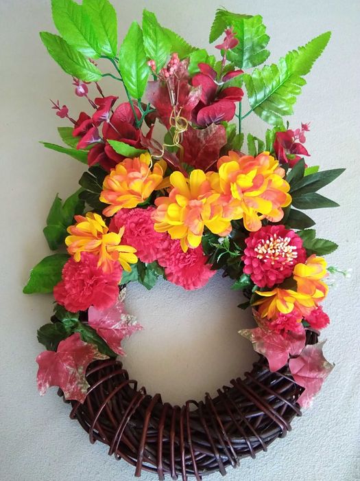 Stroik na cmentarz, mały wieniec, czerwono żółty