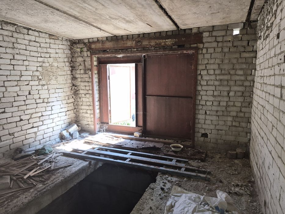 Продам капітальний гараж на причалі "Хвиля 2", р-н Спорохоти.