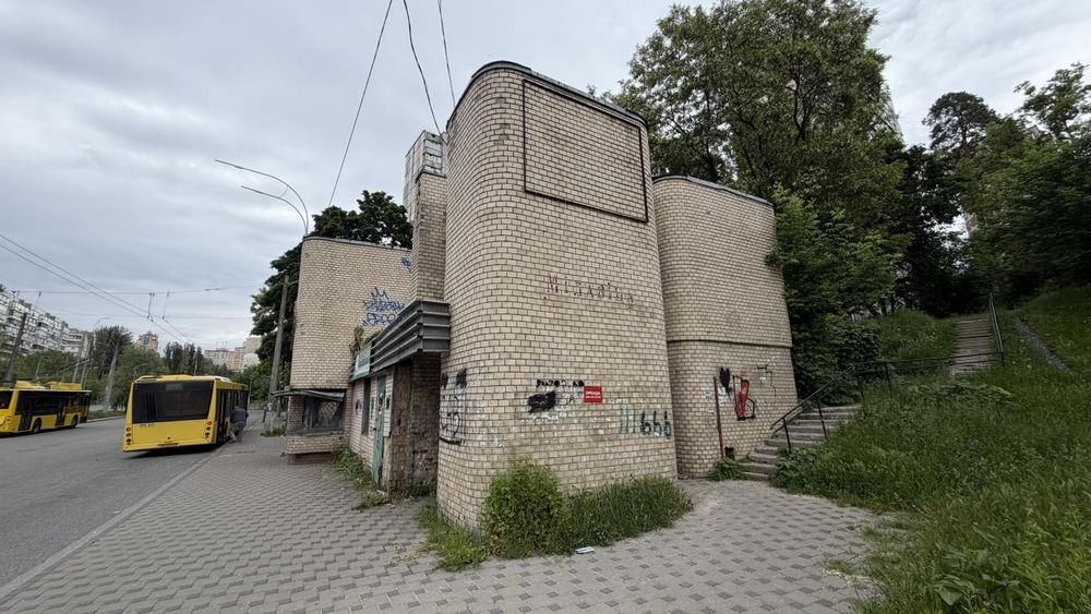 Продаж приміщення на вул. Ірпінська, 125 на 194 м², від власника