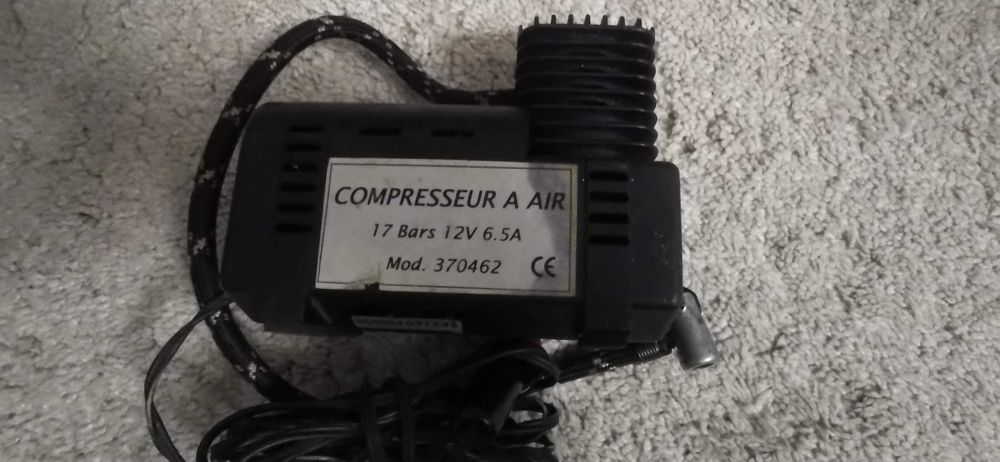 kompresor samochodowy mały
