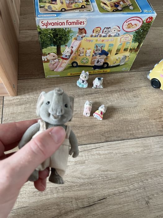 Autobus Sylvanian Families plus figurki
