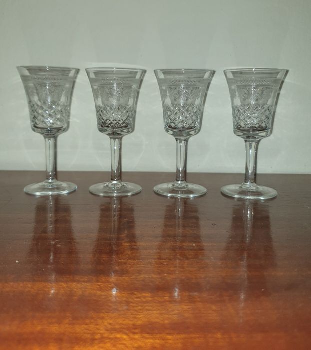 4 copos licor cristal antigos Conjunto talheres antigos