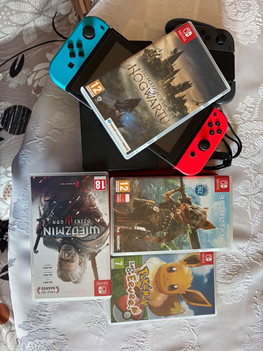 Nintendo Switch V2 MEGA ZESTAW | 4 GRY | 4 PADY |SD 256GB | ETUI | BOX