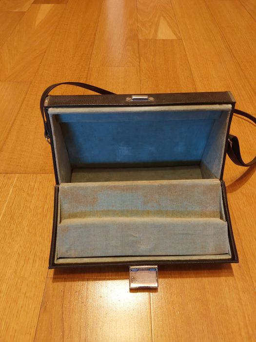 Mala máquina fotográfica Sankyo