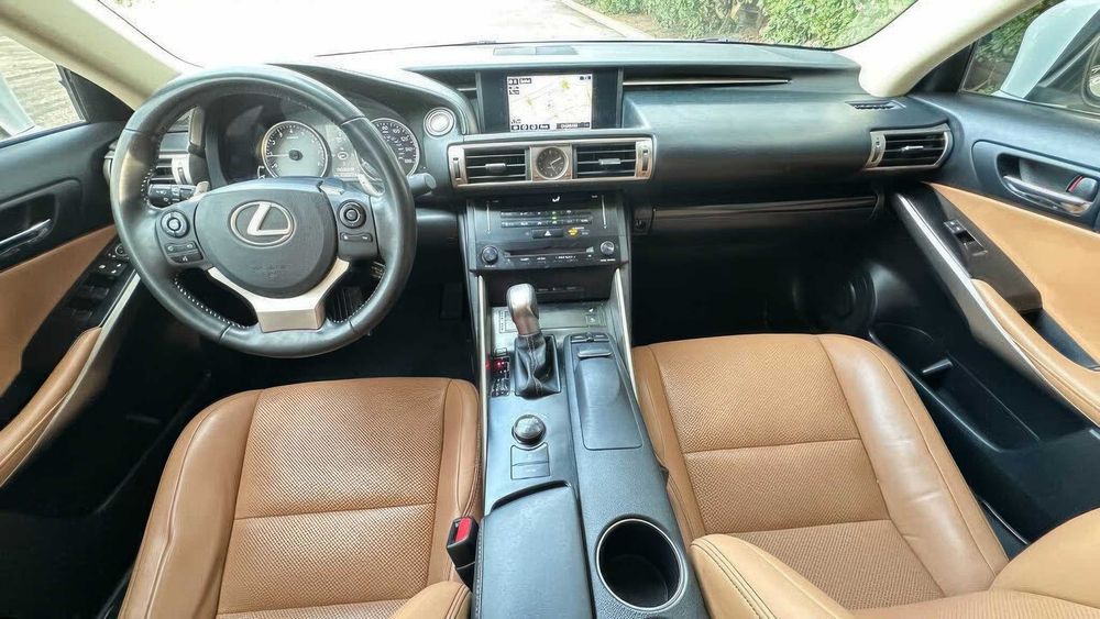 Lexus IS 350      2015