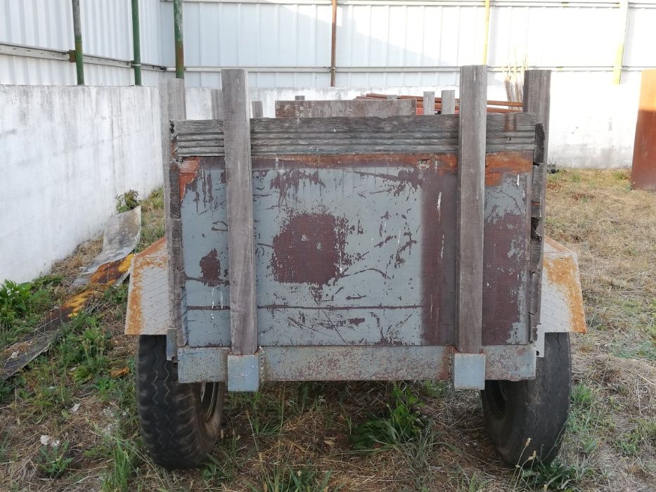 Reboque 3 mt comprimento x 1 mt largura