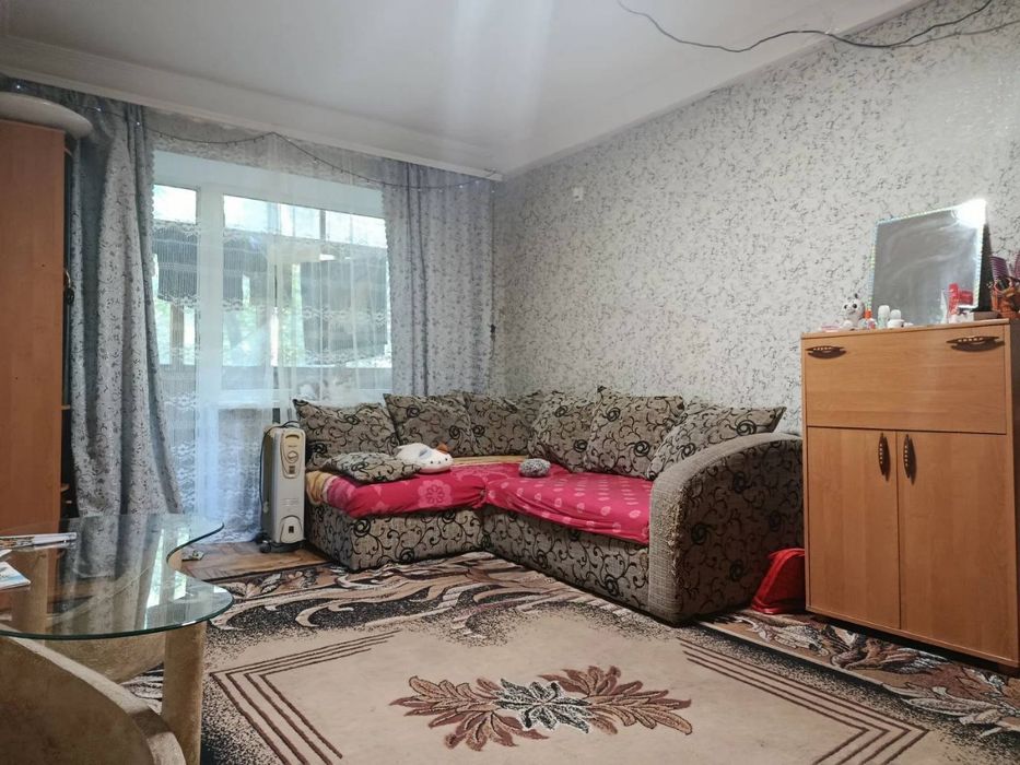 Продам 1 ком. квартиру в центре, н. Независимой Украины на 2 этаже пятиэтажного дома