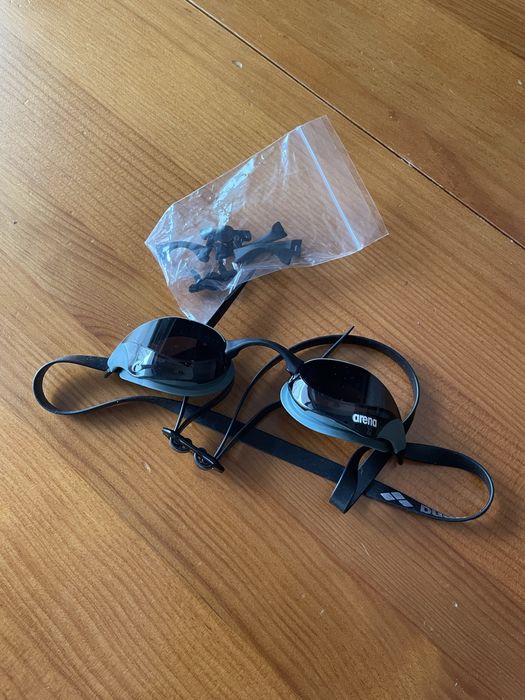 Óculos de natação Arena Cobra Core Swipe