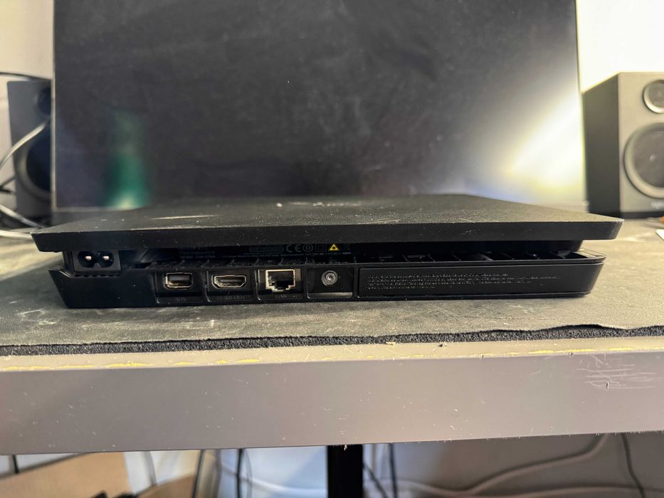 PS4 Slim 500GB | Bom estado | Firmware 13.00 (possível desbloqueio)