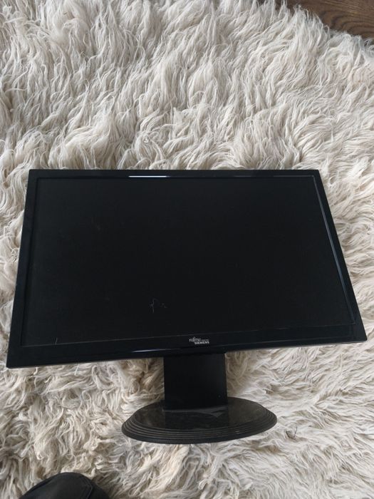 Monitor 22 cale  używany