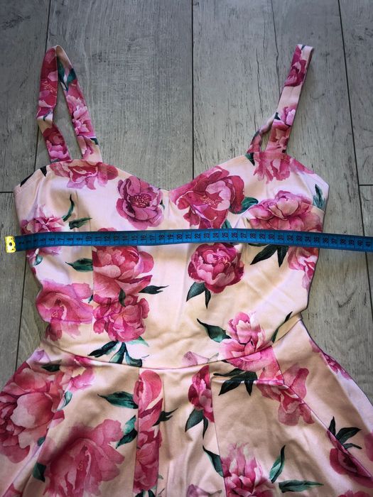 Сукня від Mohito, стан нової , розмір М, 38