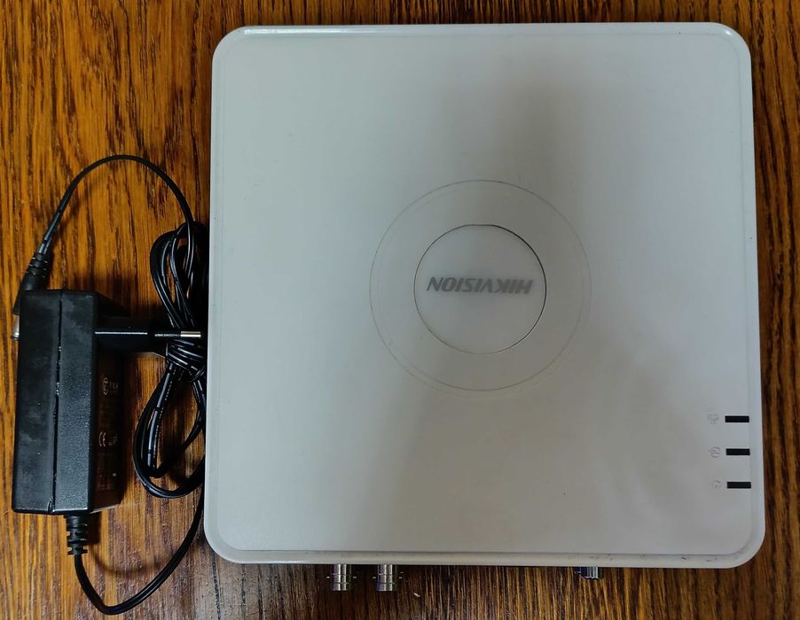 Видеорегистратор Hikvision DS-7104HGHI-F1 (+HDD 500Gb)