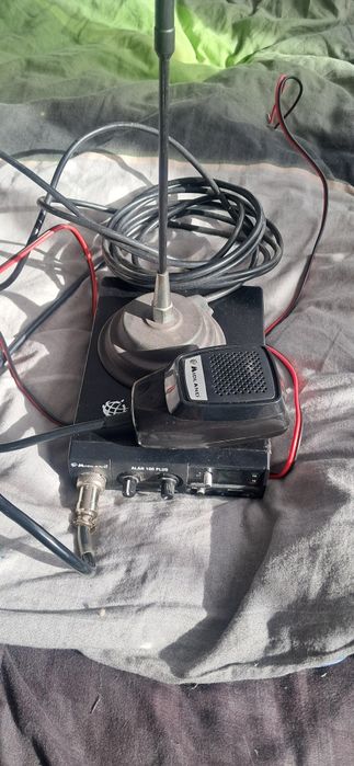 Cb radio plus antena