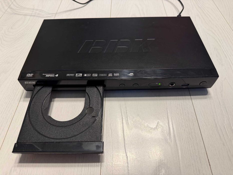 DVD-проигрыватель BBK DV417SI. USB