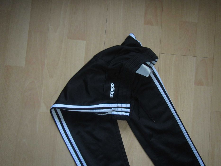 ADIDAS spodnie dresowe rozm.146