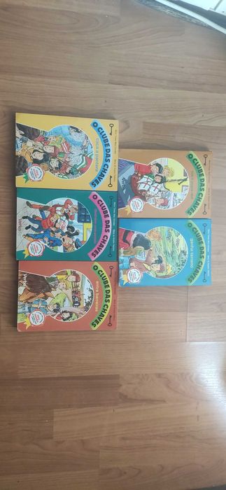 Livros "O Clube das Chaves