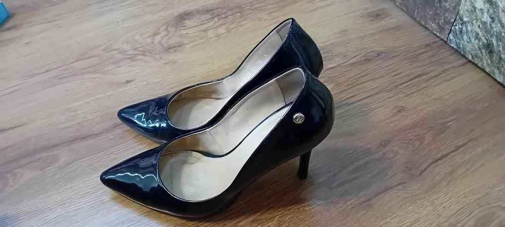 Czarne czółenka szpilki 37 rozmiar