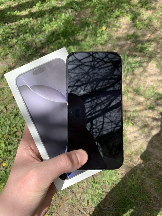 iPhone 16 pro max 256gb, на гарантии