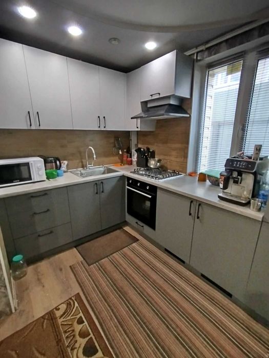 Океан! У продажу 4/х кімнатна квартира в приватному секторі