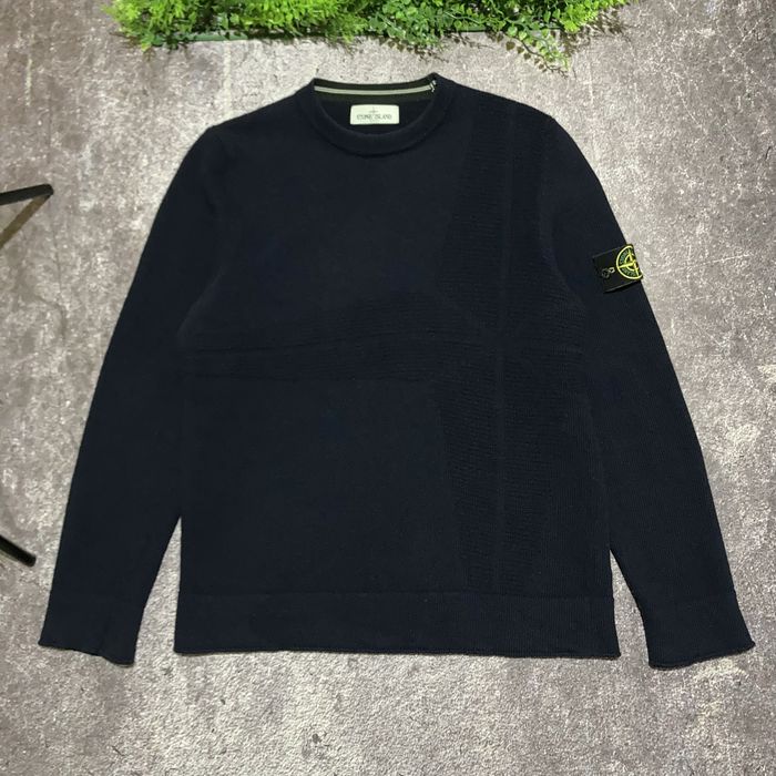Чоловіча кофта светер світшот з вовни Stone Island 2012 Vintage Wool Y2K Itali Luxury Patch  з вишитим копасом на грудях ,стан ідеальний ,розмір L