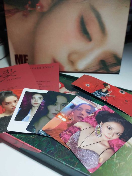 Jisoo (BlackPink) - ME Red Ver. (1st Single Album + YG Select Gift)