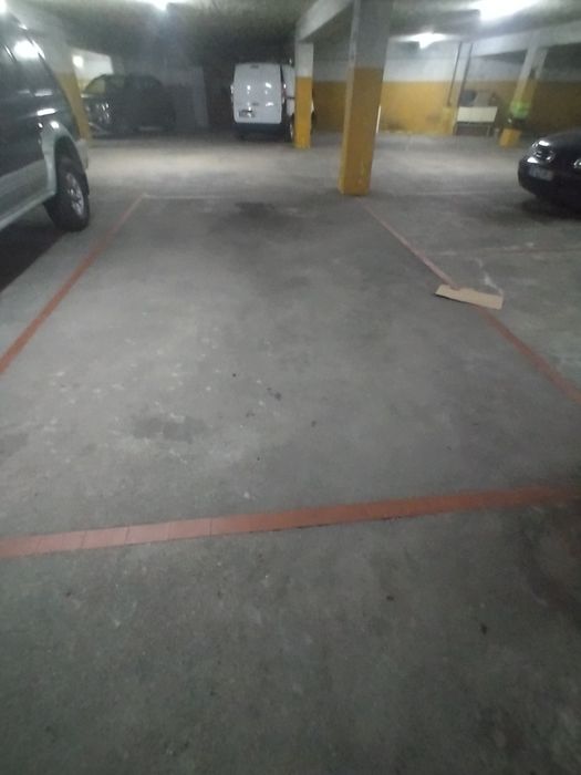 Alugar garagem em Pinto Bessa no Porto