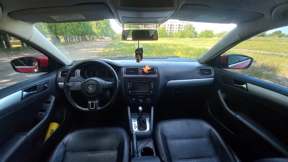 Фольксваген Джетта.