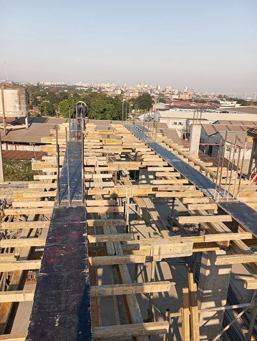 Serviços de remodelação, serralheria, cofragem