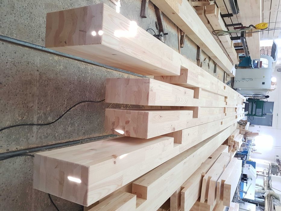 Клеєний брус власного виробництва. Різні перерізи, довжина до 16м.