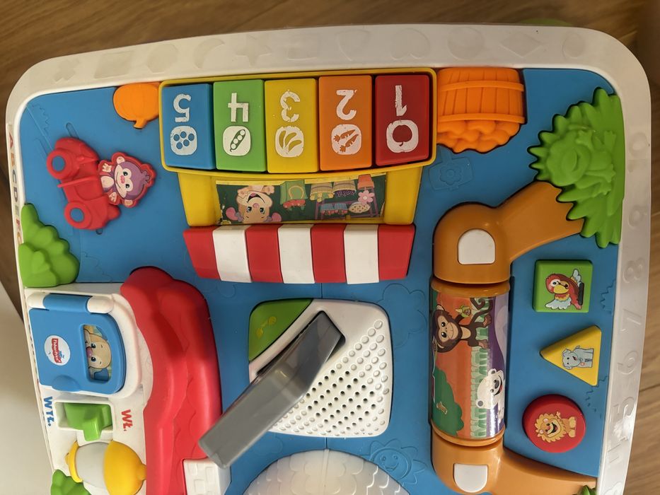 Stoliczek edukacyjny Fisher Price