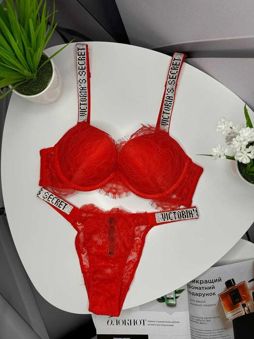 Комплект женского кружевного нижнего белья Victoria’s Secret белый