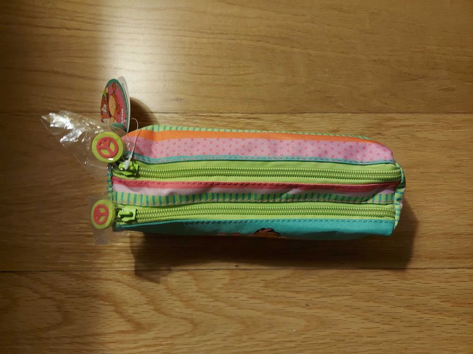 Mochila escolar+estojo - novos e tubo porta desenhos