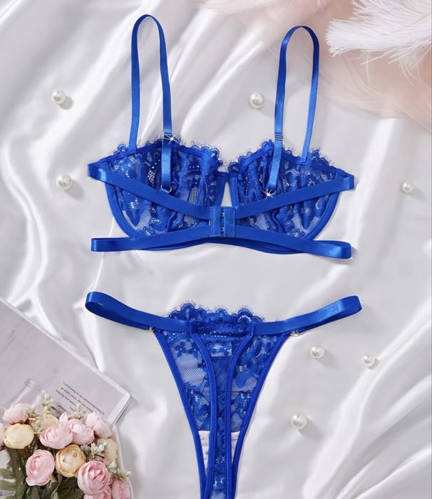 Білизна жіноча.