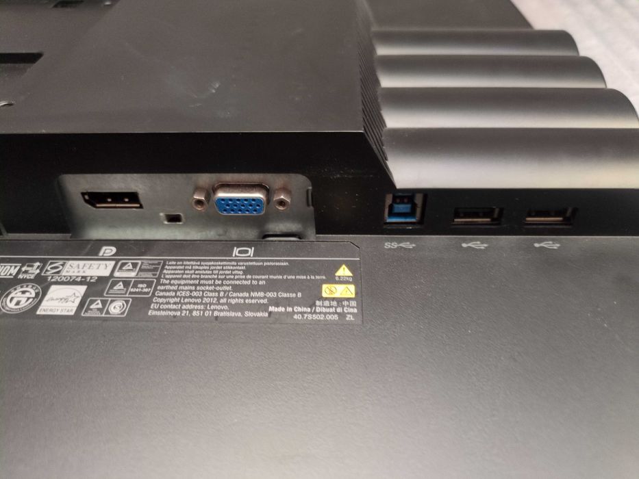 Monitor ThinkVision Lenovo LT2323ZWC wbudowane głośniki i kamerka DisplayPort VGA hub USB 3.0