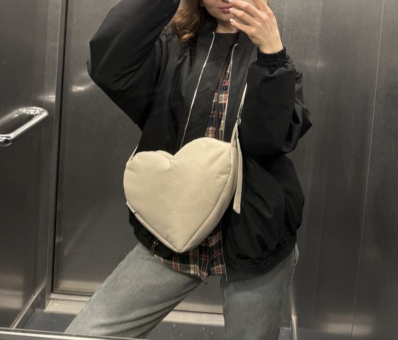 Сумка бежева heart/ the blub