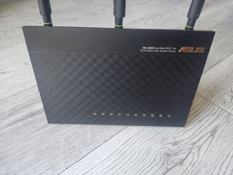 Asus DSL-AC68U AC-1900  modem router